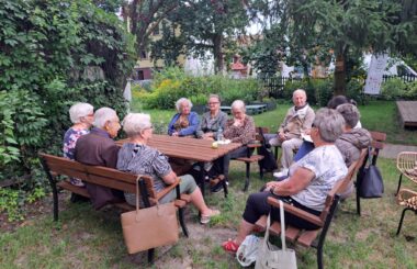 Seniorzy w Bibli(o)grodzie